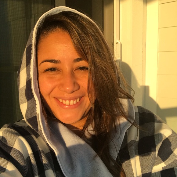 Meet your Posher, Ana - Picture 3 of 4